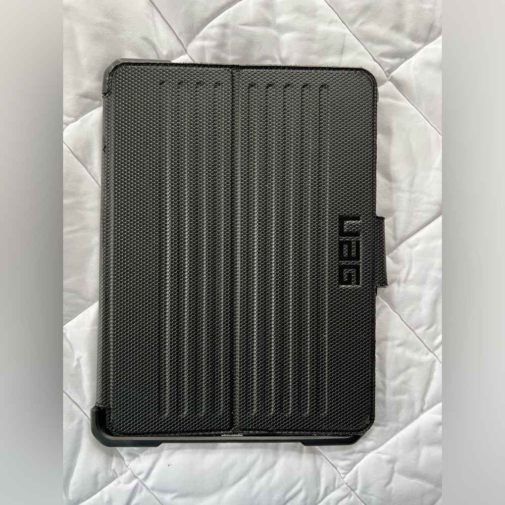 iPad case for 11”
